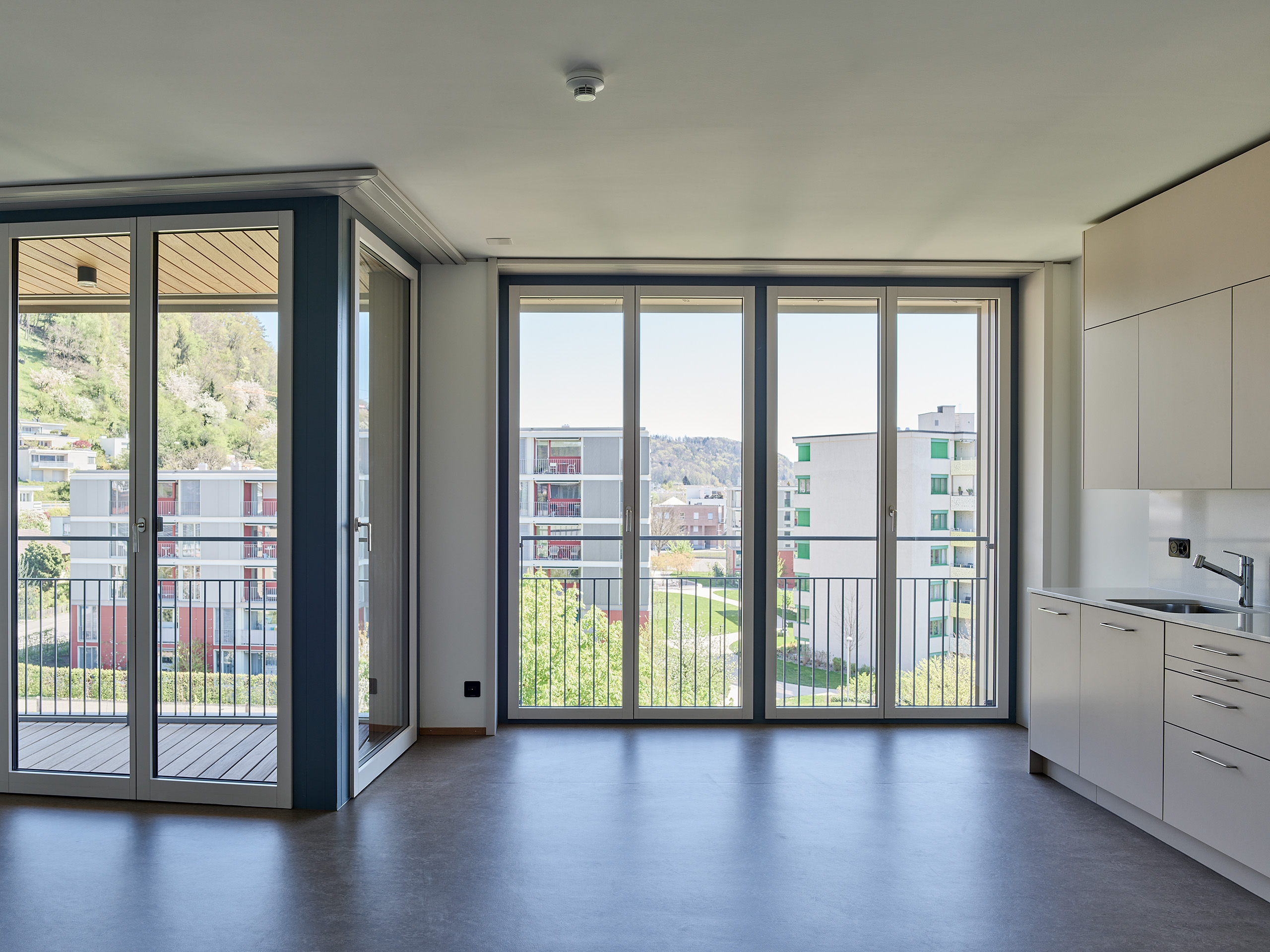 Ahp0068 AIQ4 008713 J2560